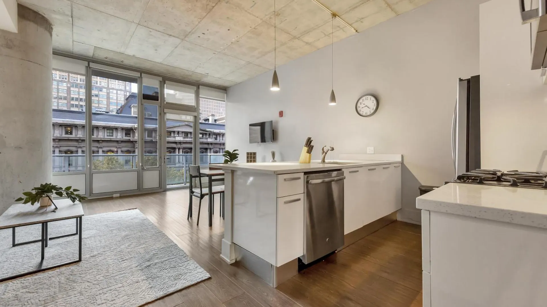 Towers At Opop 604 Spacios And Cozy 2 Bd 1 B Saint Louis Apartment