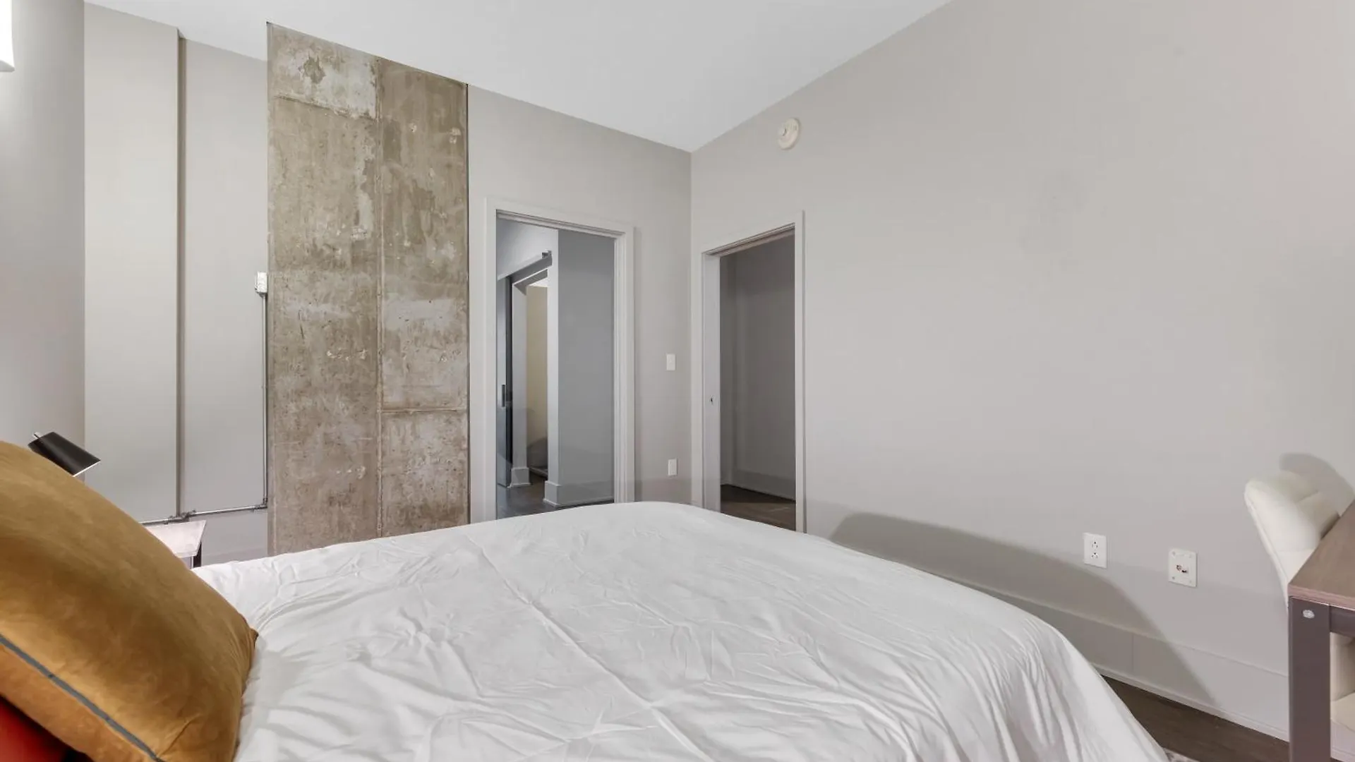Towers At Opop 604 Spacios And Cozy 2 Bd 1 B Saint Louis Apartment