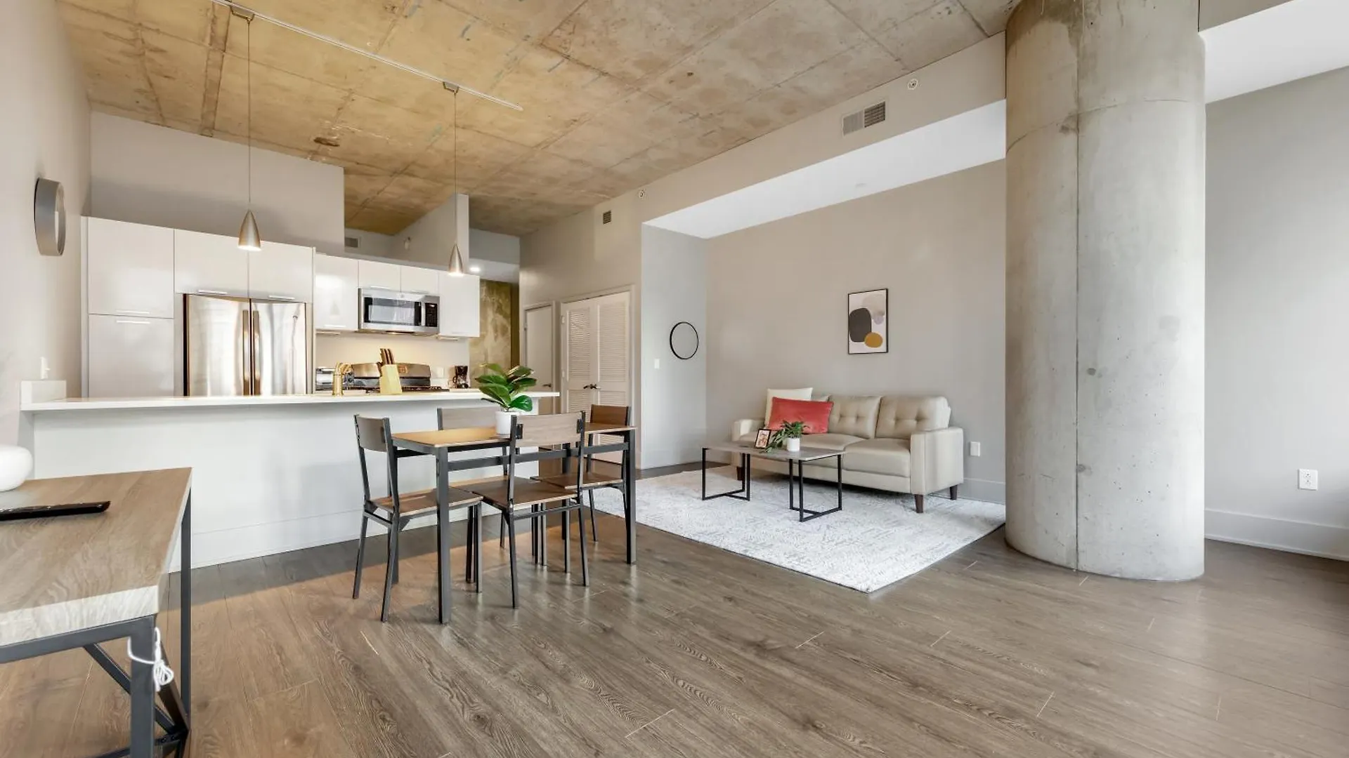 Towers At Opop 604 Spacios And Cozy 2 Bd 1 B Saint Louis Apartment