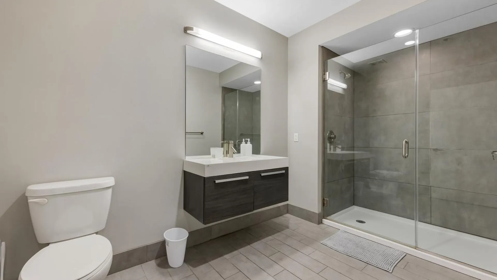 Towers At Opop 604 Spacios And Cozy 2 Bd 1 B Saint Louis Apartment